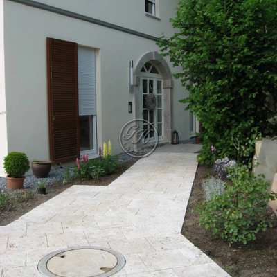 Natural-stone-garden-paths-1-Garden-House-Lazzerini-209304-rel11c8f738.jpg
